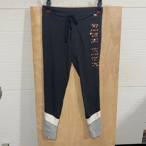 Victoria’s Secret leggings